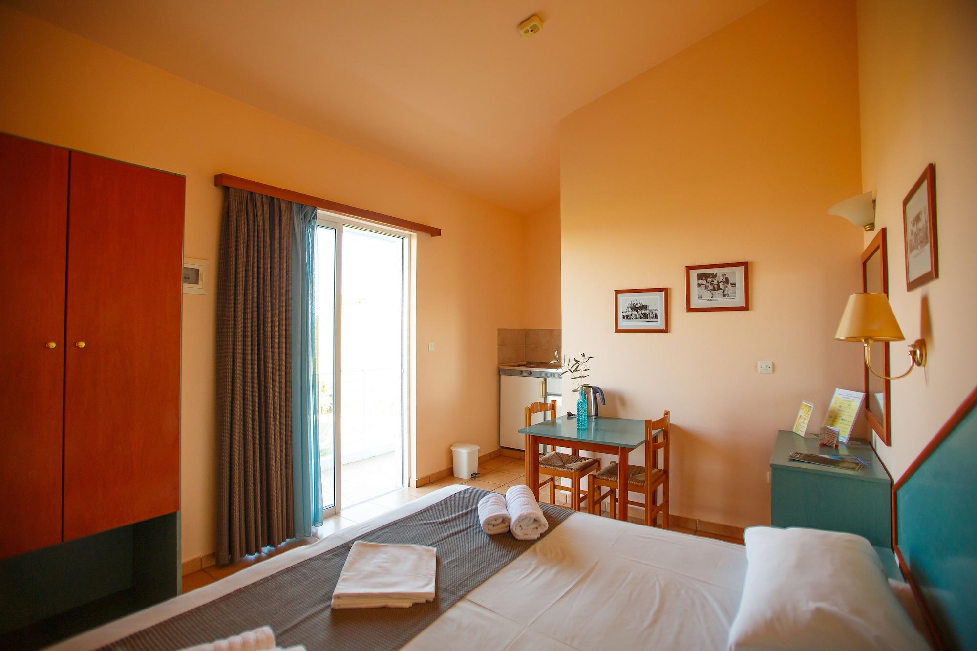 Filoxenia Apartments & Studios Theológos Екстериор снимка
