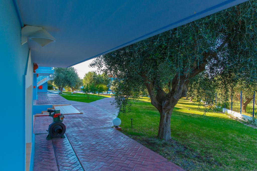 Filoxenia Apartments & Studios Theológos Екстериор снимка