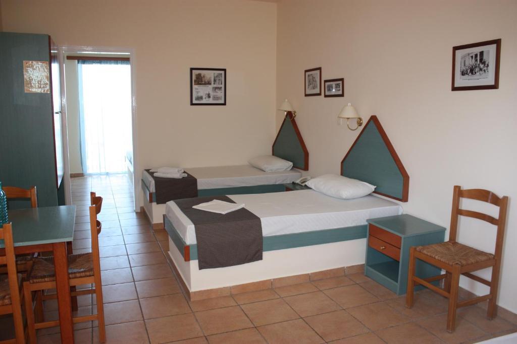 Filoxenia Apartments & Studios Theológos Стая снимка