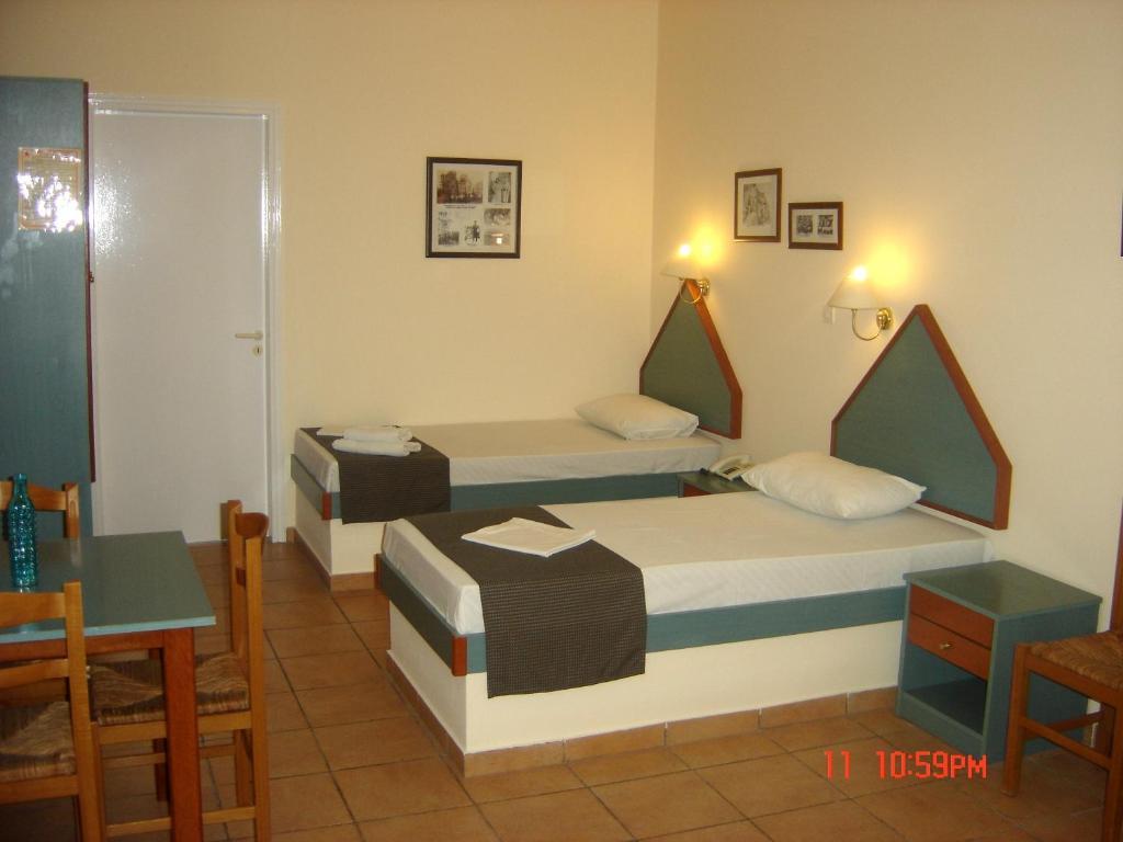 Filoxenia Apartments & Studios Theológos Стая снимка