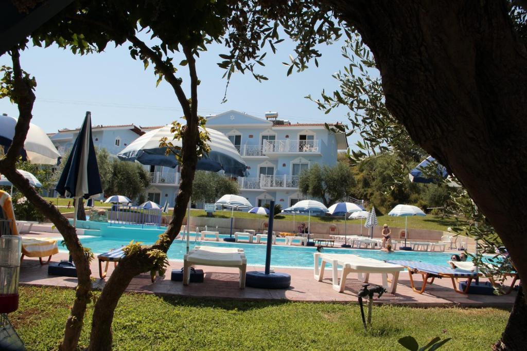 Filoxenia Apartments & Studios Theológos Екстериор снимка